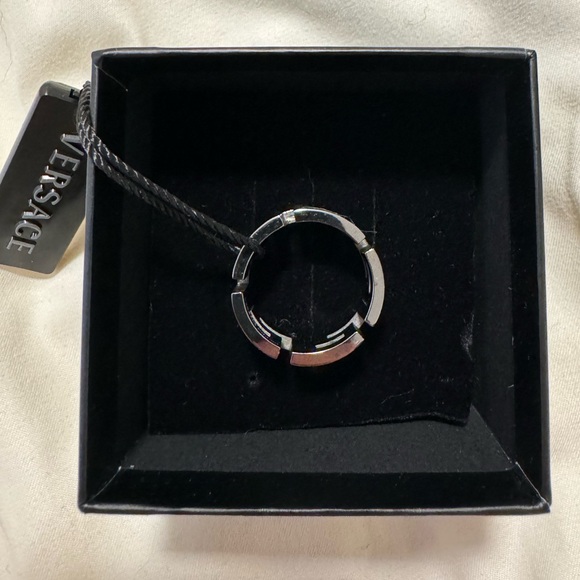 Versace Ring - Picture 3 of 3